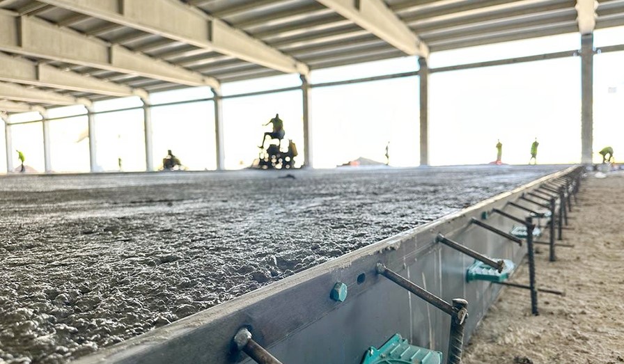 Армирование стяжки фиброволокном