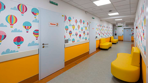 Protection of walls and angles in medical establishments